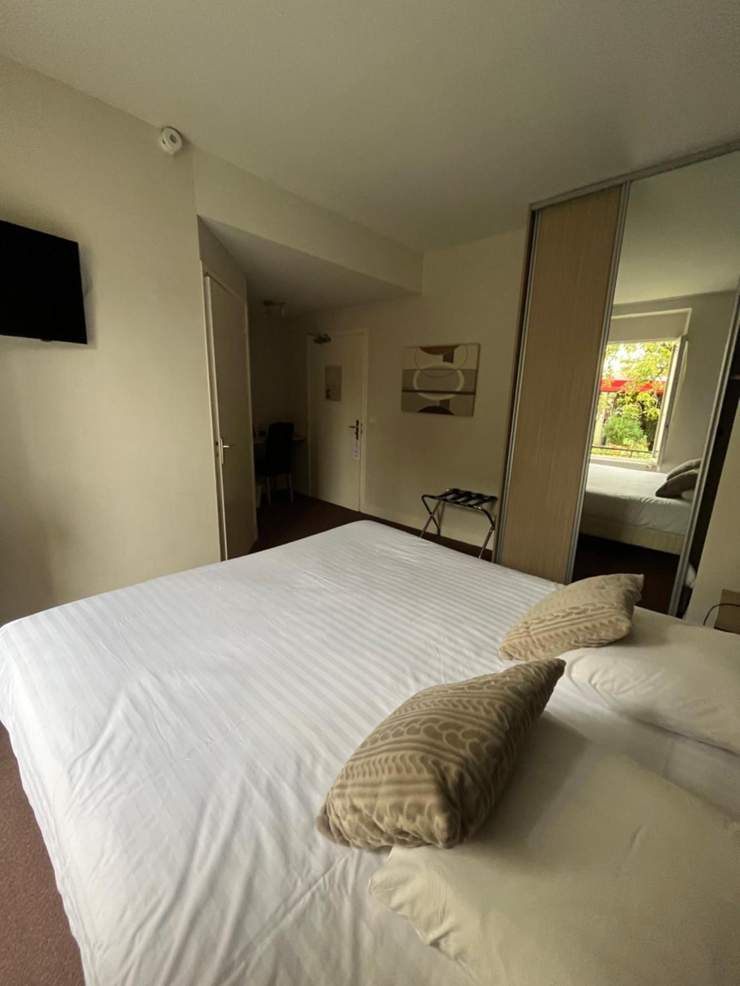 Hotel De Troyes Szoba fotó